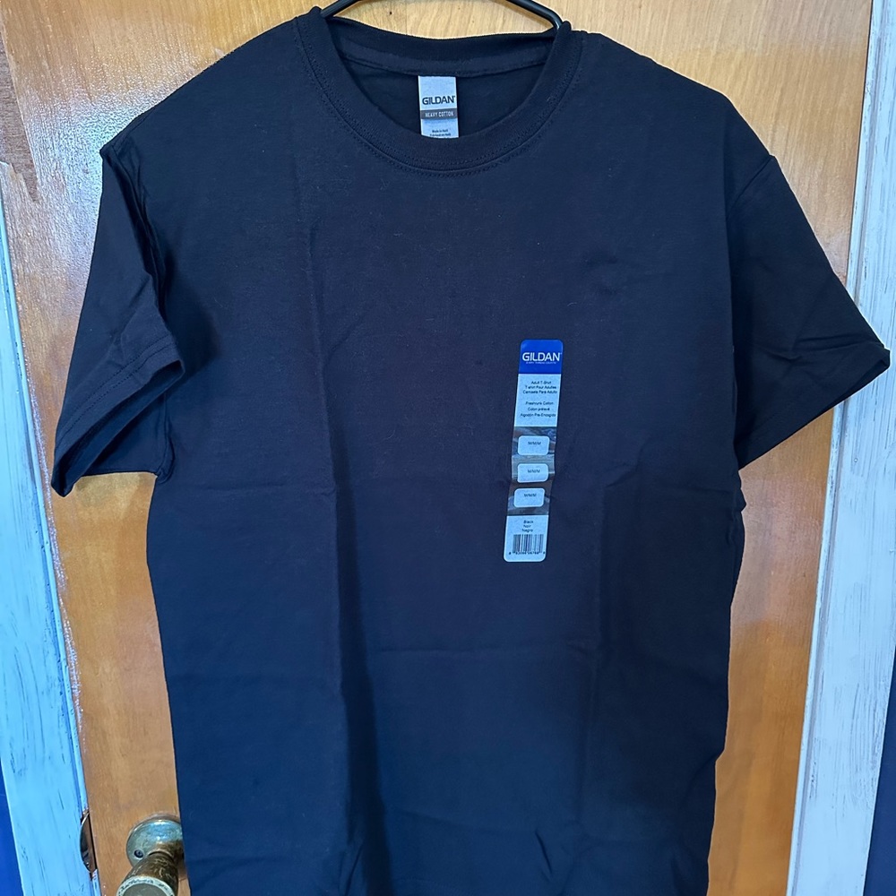 Gildan Plain Black Shirt NWT